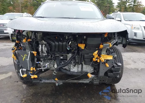 2025 Nissan Kicks Sr Intelligent Awd z USA, uszkodzony, nr VIN 3N8AP6DD8SL377007